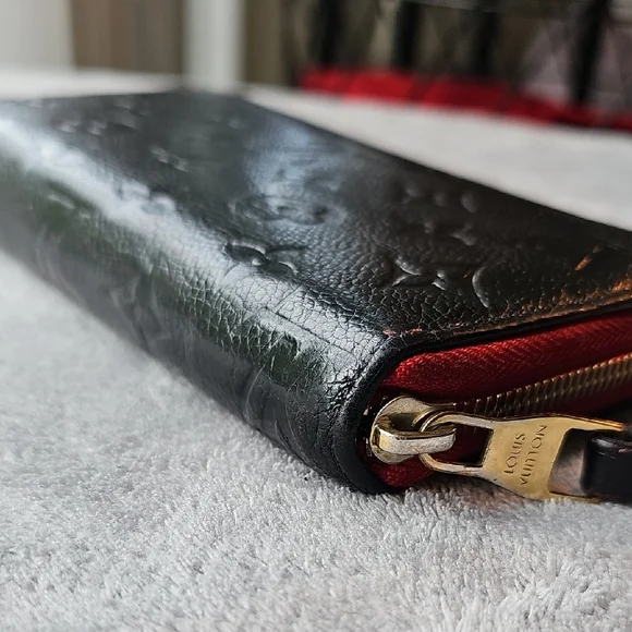 Limited Edition Louis Vuitton Black Leather Monogram Long Wallet - Picture 5 of 15